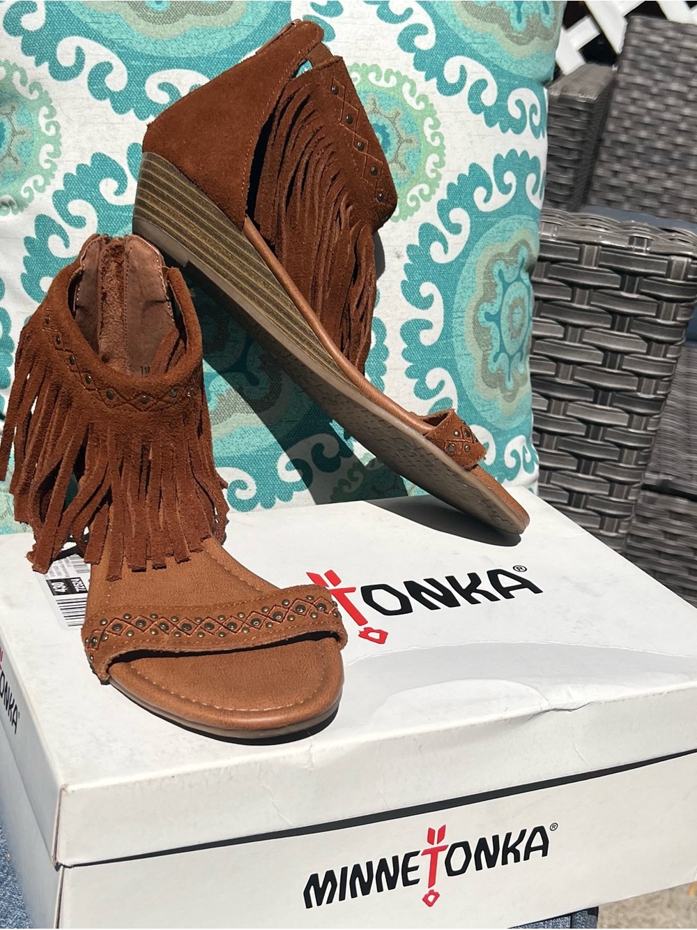 Minnetonka Savona Brown Suede Fringe Open-Toe Sandals Western Boho Festival